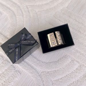 Victoria’s Secret Gold Studded Bracelet